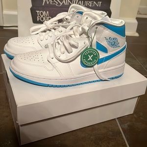 Women 7.5 white and powder blue Air Jordan Ones. Brand new, never worn.